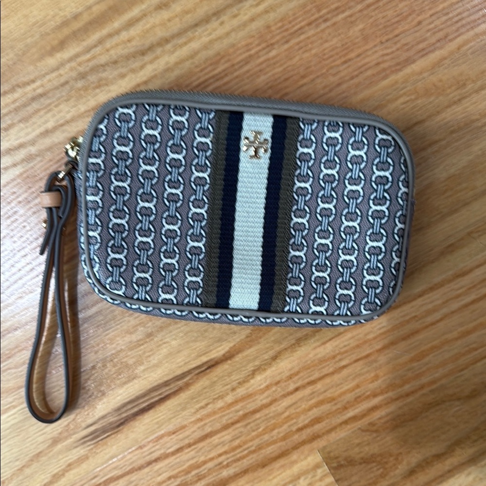 Tory Burch Patterned Wristlet